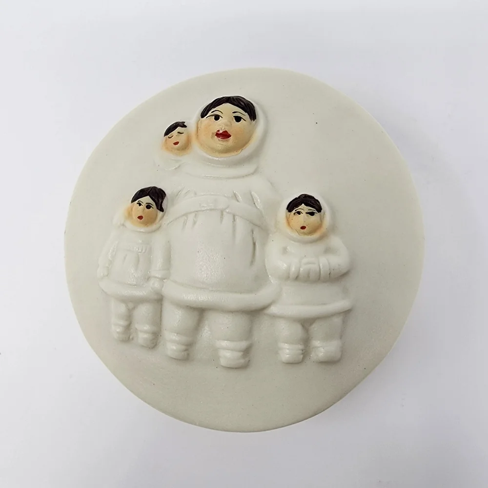Vintage Alaska Arctic Kids Trinket Box